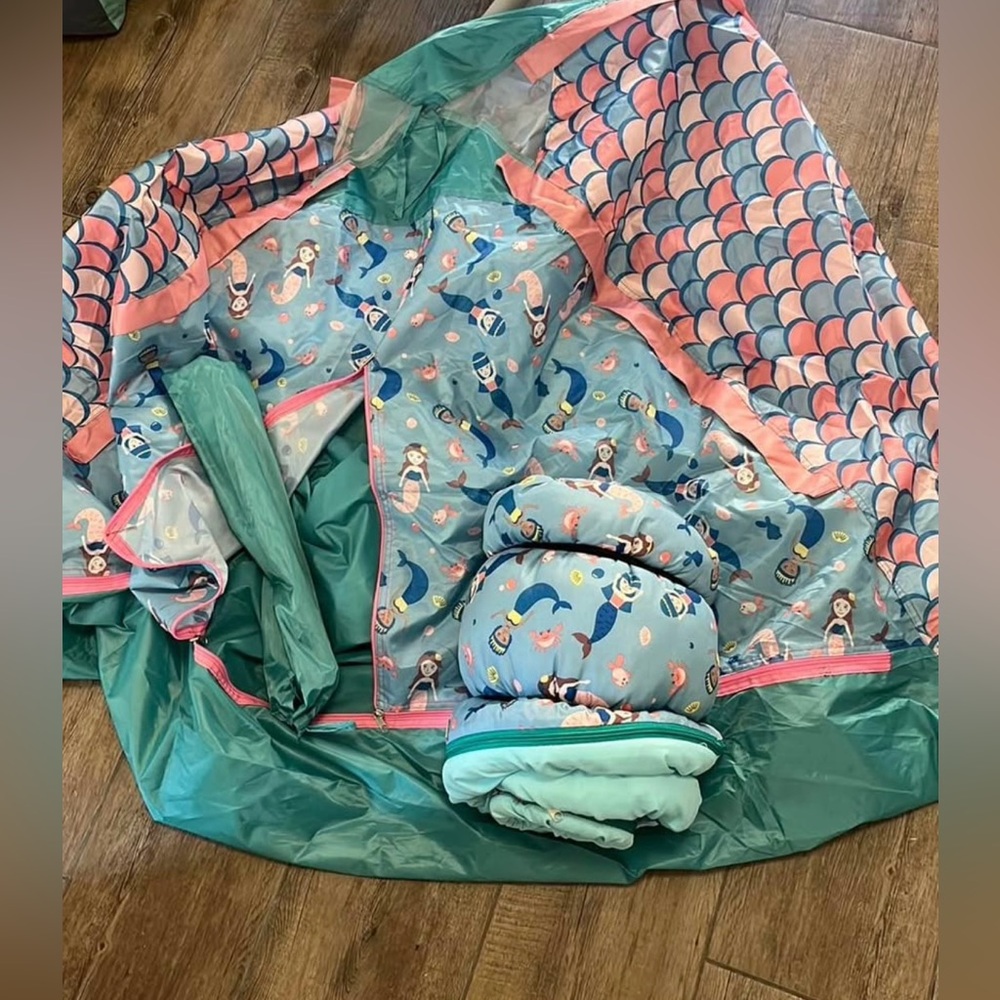 NWOT Mermaid Kids Tent & Sleeping Bag Set